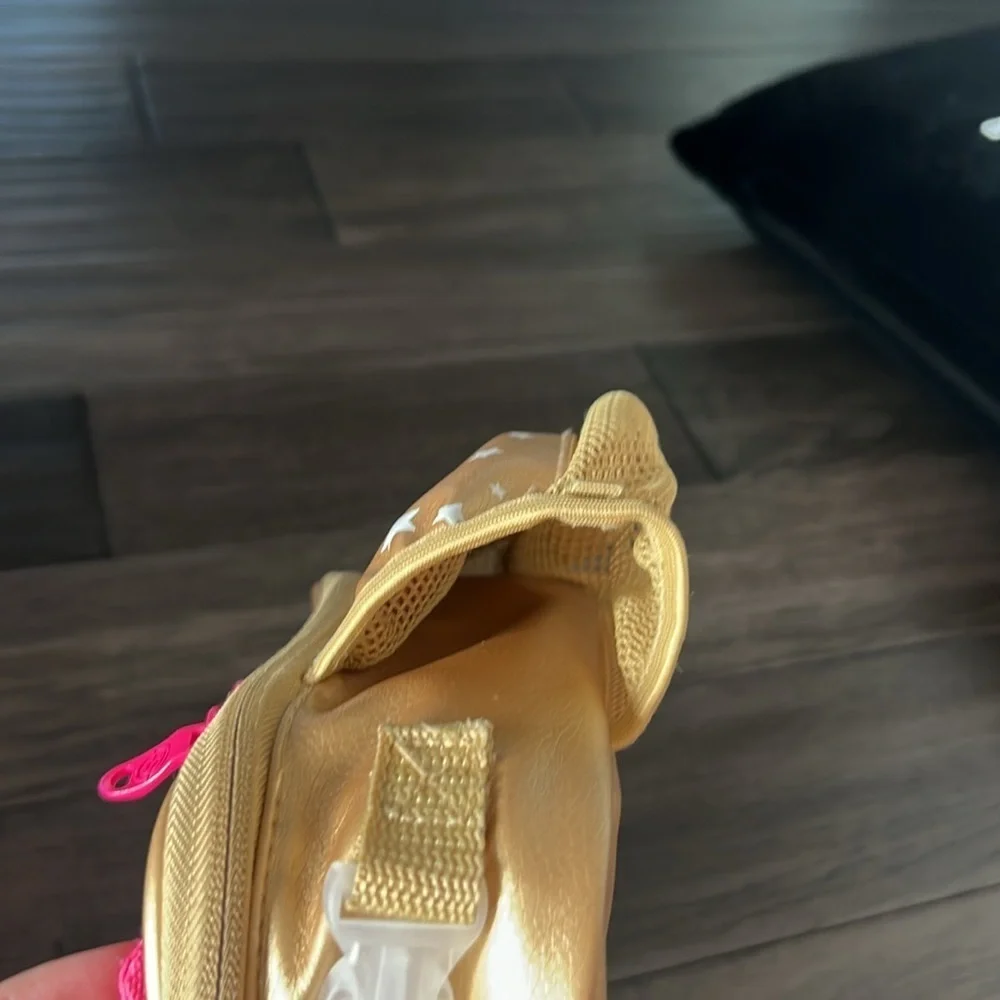 Googly eye unicorn metallic gold like lunchbox